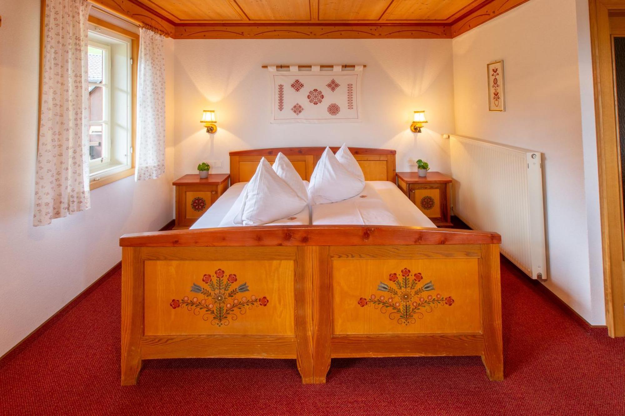 Berggasthof - Pension Lahnerhof Liesing エクステリア 写真